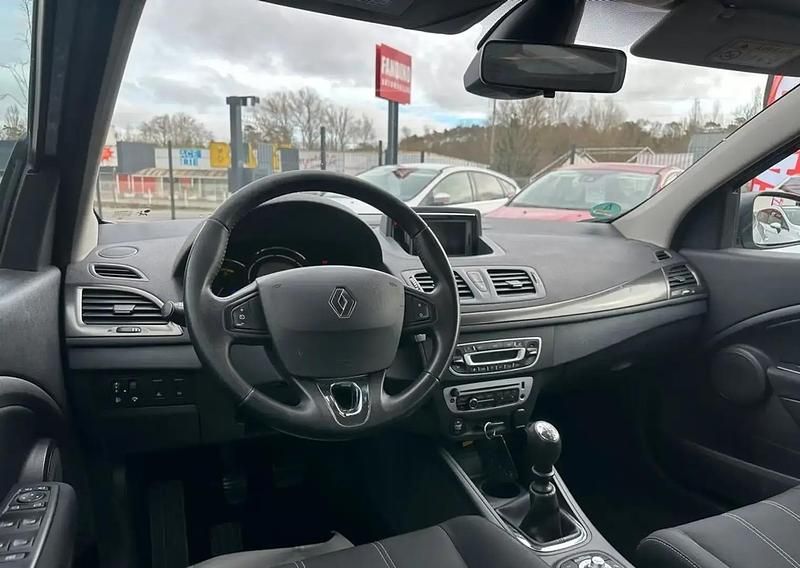 Occasion Renault Mégane Zen 110 ch (80 kW) 2014 Gris Berline