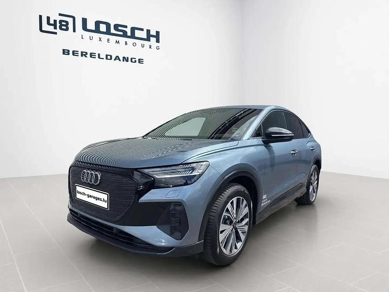 Bleu Utilisé 2025 Audi Q4 Sportback e-tron SUV | 50 153 € - Image 1/4