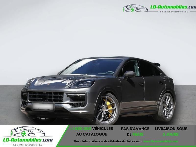 Utilisé 2024 Porsche Cayenne Turbo E-Hybrid SUV | 219 400 € - Image 1/4