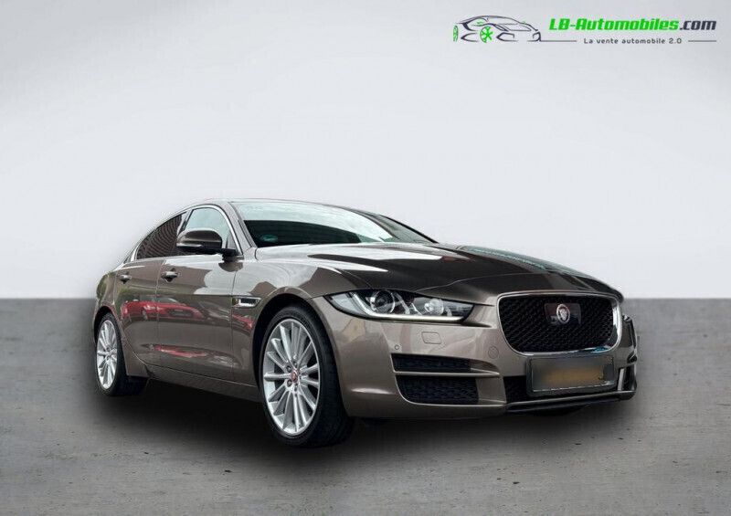 Utilisé 2016 Jaguar XE Berline | 22 300 € (Prix juste) - Image 1/4