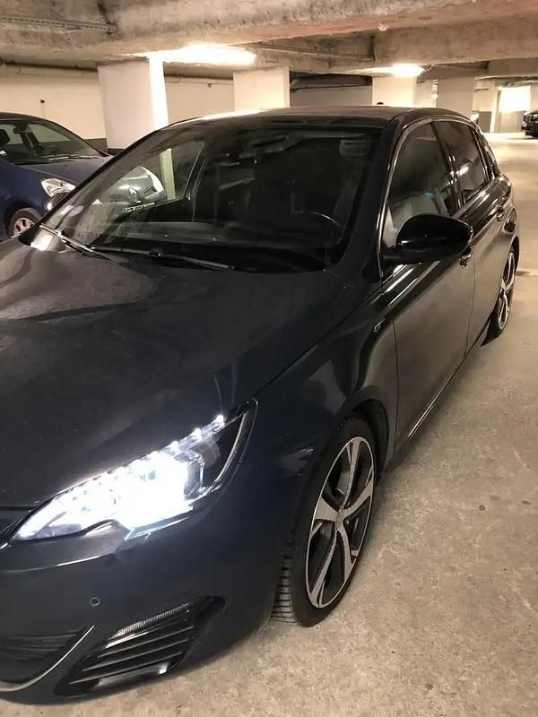 Gris Utilisé 2016 Peugeot 308 S Berline | 10 500 € (Prix juste) - Image 1/4