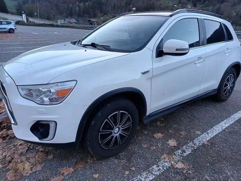 Blanc Utilisé 2015 Mitsubishi ASX Edition SUV | 12 400 € - Image 1/4