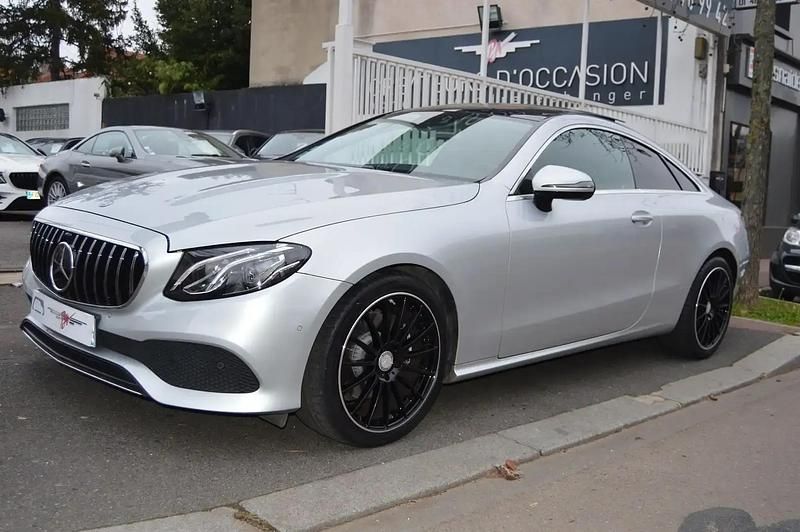 Gris Utilisé 2017 Mercedes E200 Executive Coupé | 28 900 € - Image 1/4