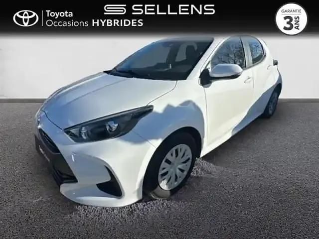 Blanc Occasion 2022 Toyota Yaris Hybrid Berline | 18 990 € (Prix juste) - Image 1/4