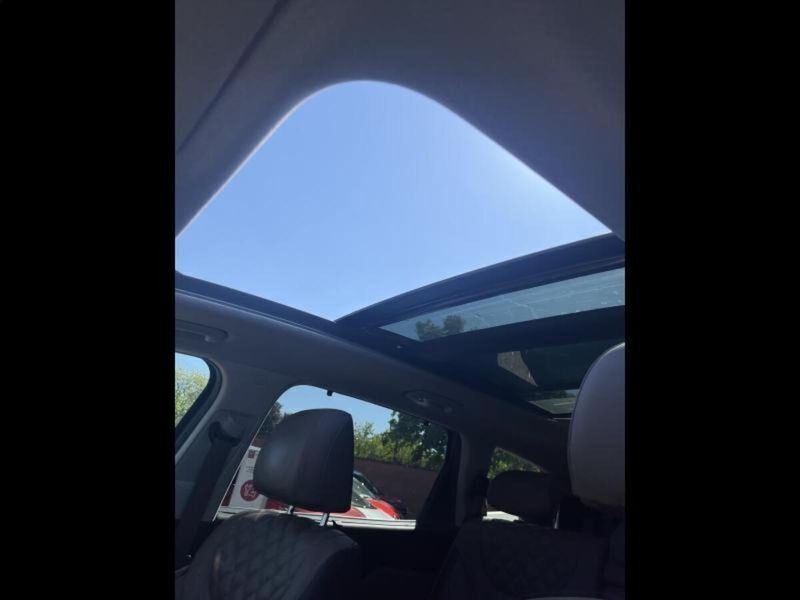 Image 3/4
