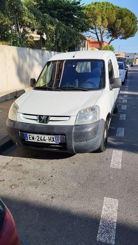 Image 3/4