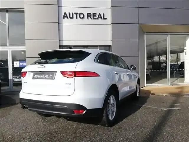 Occasion Jaguar F-Pace Prestige 180 ch (132 kW) 2019 Yulong white SUV