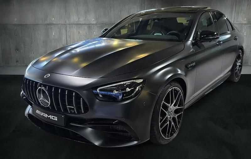 Gris Nouvelle 2025 Mercedes E63 AMG AMG Berline | 133 330 € - Image 1/4