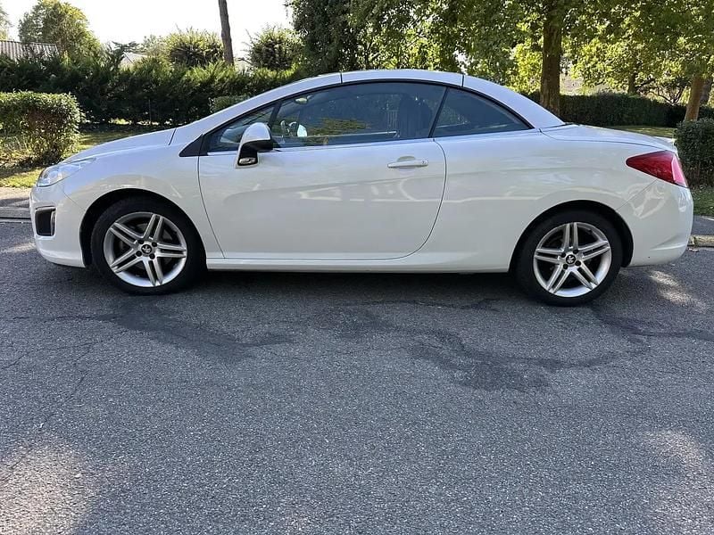 Utilisé 2013 Peugeot 308 CC Cabriolet | 7 989 € (Super prix) - Image 1/4