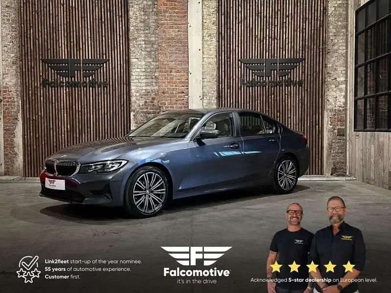 Gris Utilisé 2020 BMW 318 Berline | 25 995 € (Prix juste) - Image 1/4