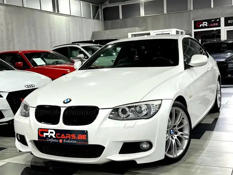 Blanc Utilisé 2012 BMW 320 Sport Line Coupé | 15 990 € - Image 1/4