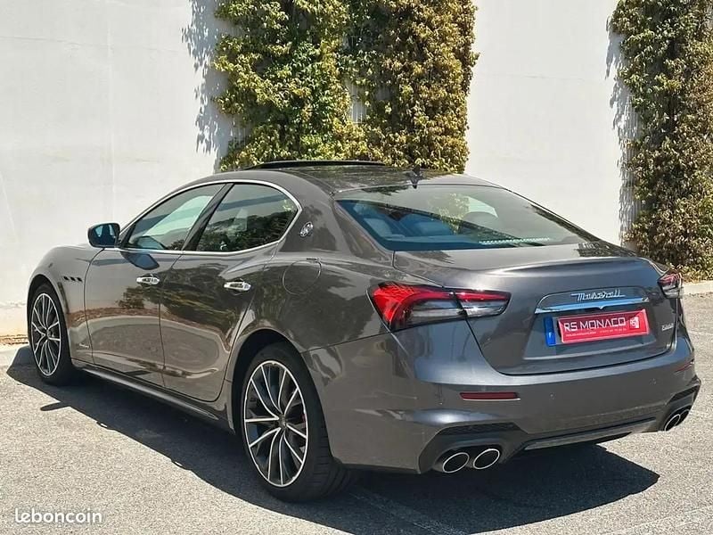 Occasion Maserati Ghibli 330 ch (242 kW) 2021 Gris Berline
