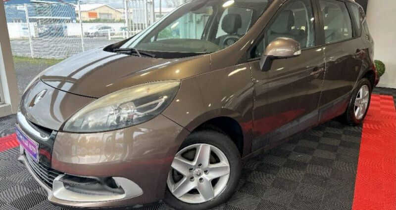 Utilisé 2012 Renault Scénic III Expression Monospace | 4 490 € - Image 1/4