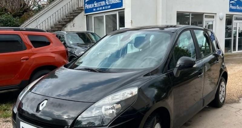 Noir Utilisé 2010 Renault Scénic III Business Monospace | 4 290 € (Prix assez cher) - Image 1/4