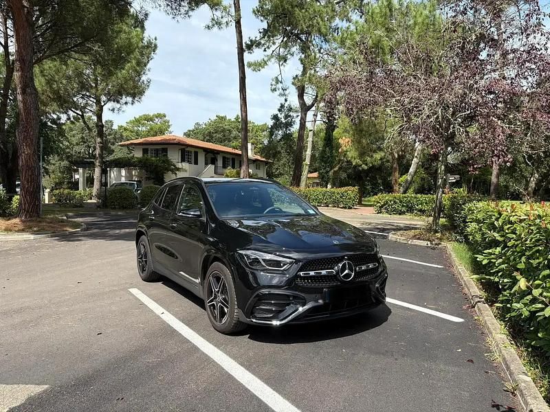Noir Utilisé 2025 Mercedes GLA200 AMG line SUV | 38 800 € (Super prix) - Image 1/4