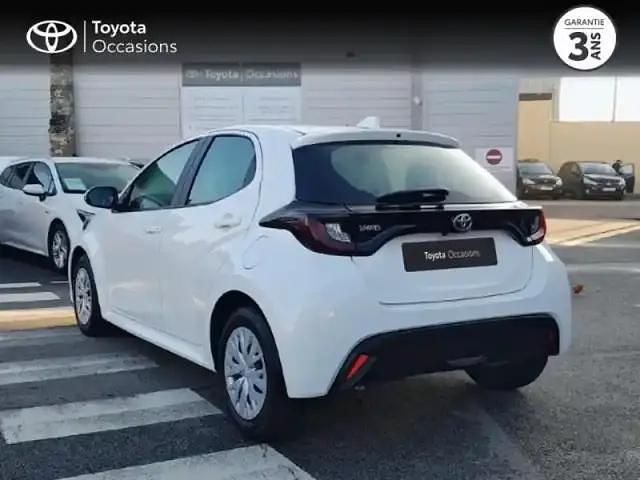 Blanc Occasion 2023 Toyota Yaris Business Edition Berline | 14 490 € - Image 1/3