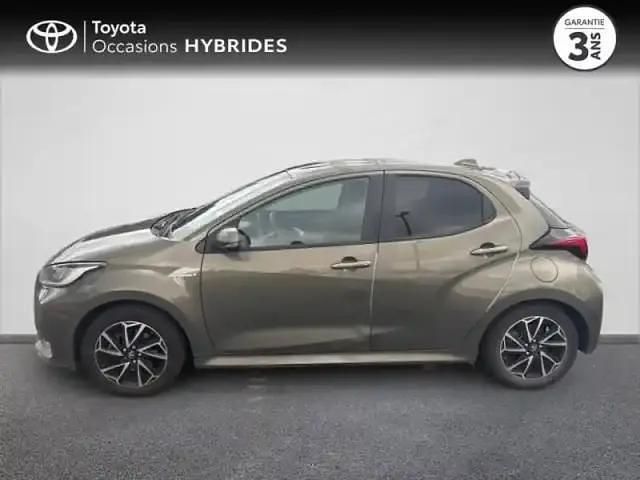 Occasion Toyota Yaris Hybrid Design 116 ch (85 kW) 2021 Bronze impérial (m) Berline