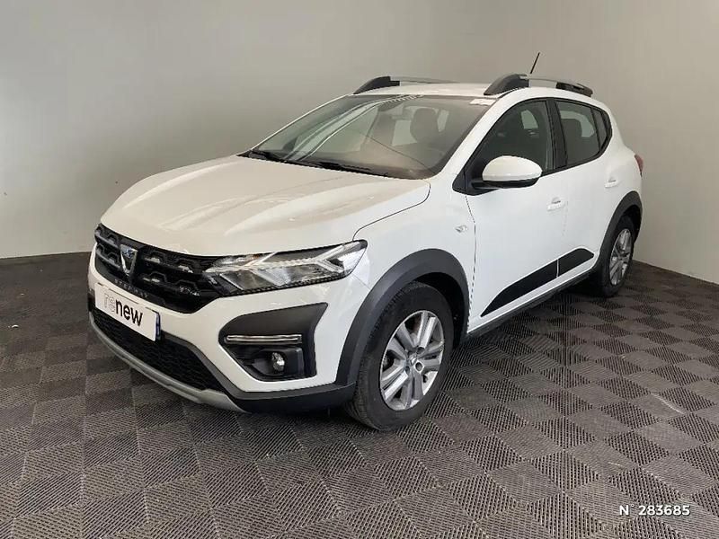 Blanc Utilisé 2022 Dacia Sandero Comfort Citadine | 15 990 € (Prix juste) - Image 1/4