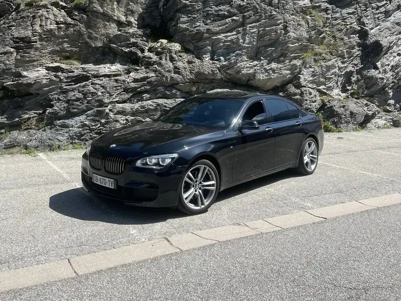 Noir Utilisé 2014 BMW 730 Exclusive Berline | 22 000 € - Image 1/4