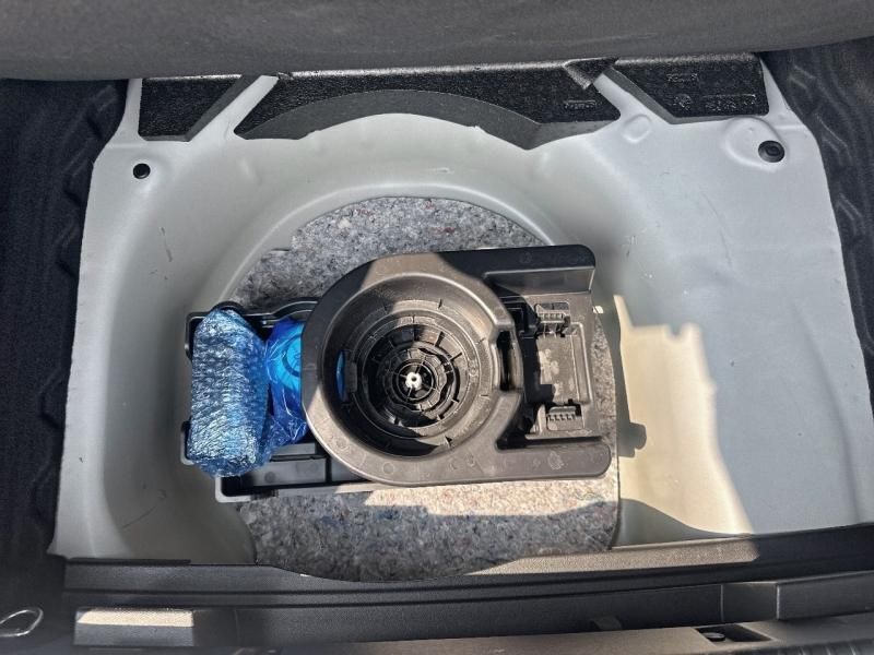 Image 2/4
