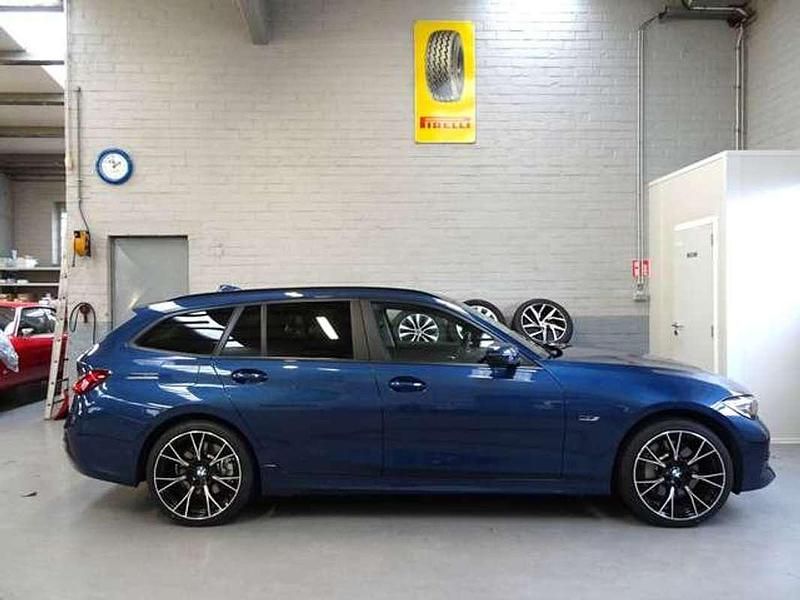 Occasion BMW 330e Sport Line 184 ch (135 kW) 2022 Bleu Break