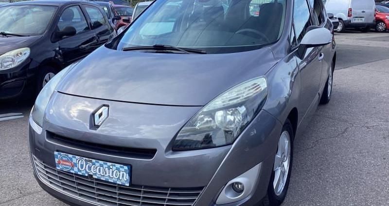 Occasion Renault Grand Scénic II Dynamique 110 ch (80 kW) 2008 Monospace