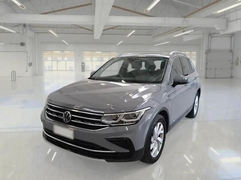 Gris Occasion 2021 VW Tiguan Elegance SUV | 26 990 € (Bon prix) - Image 1/4