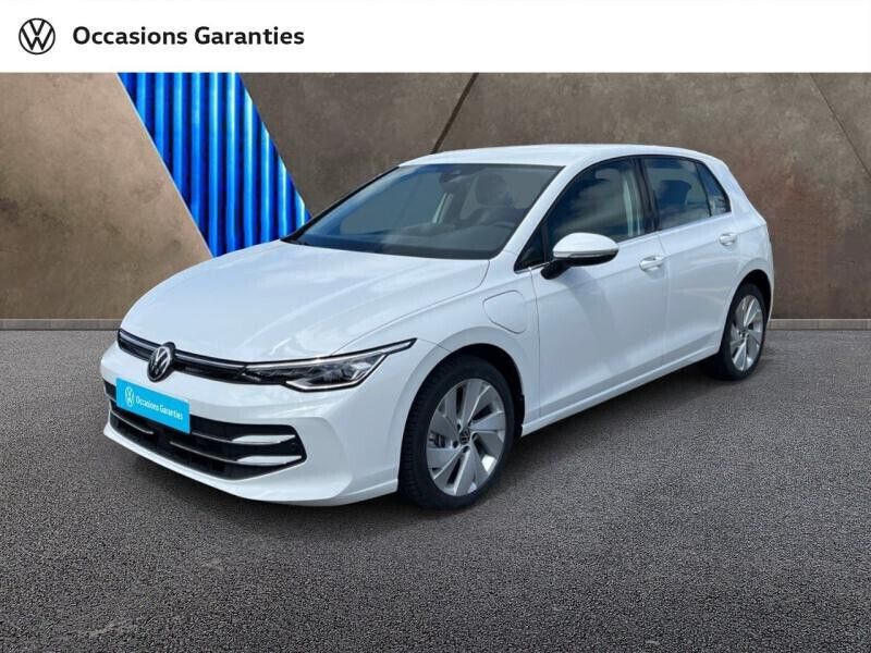 Blanc Occasion 2025 VW Golf VIII Style Berline | 39 390 € (Prix cher) - Image 1/4