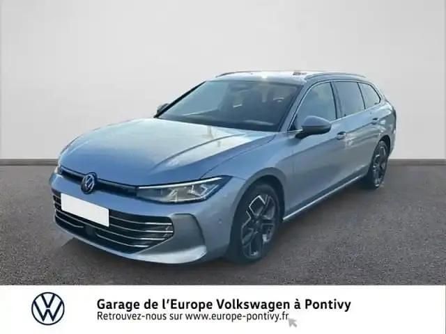 Argent dolomite métallisée Occasion 2024 VW Passat Elegance Break | 42 990 € - Image 1/4