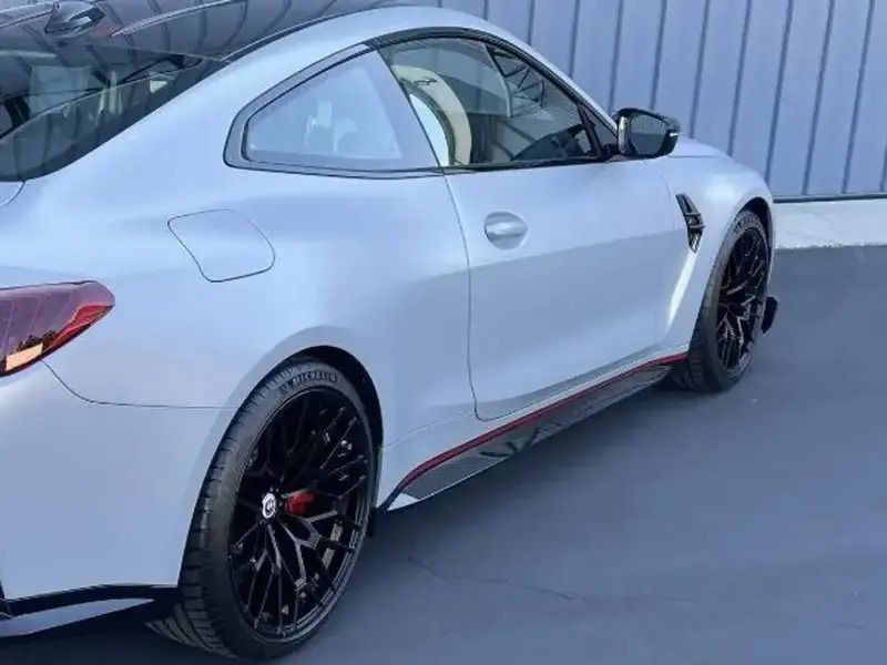 Gris Utilisé 2023 BMW M4 Sport Line Coupé | 123 995 € - Image 1/4