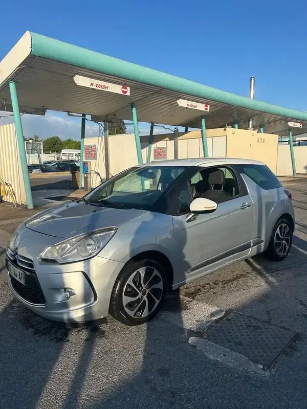 Utilisé 2013 Citroën DS3 So Chic Berline | 4 300 € (Prix juste) - Image 1/4