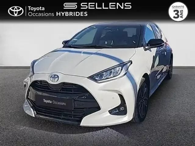 Noir Utilisé 2024 Toyota Yaris Hybrid Berline | 24 790 € (Prix cher) - Image 1/4