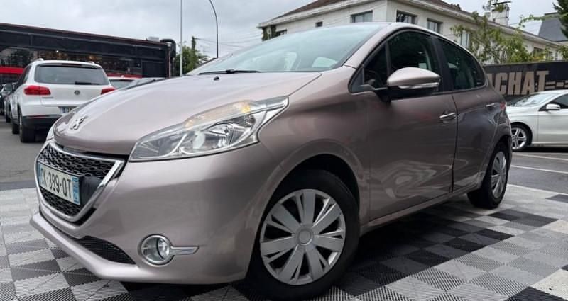Utilisé 2012 Peugeot 208 Allure Citadine | 4 490 € (Prix juste) - Image 1/4