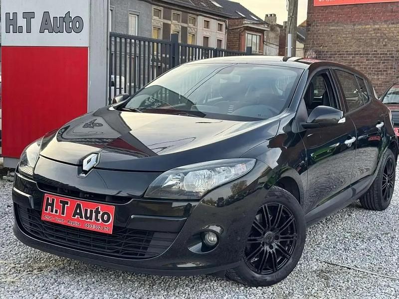 Bleu Utilisé 2011 Renault Mégane III Berline | 2 999 € (Prix juste) - Image 1/4