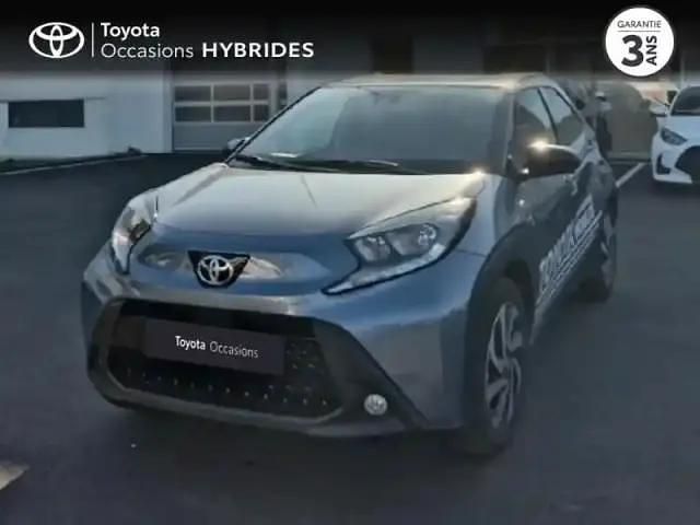 Biton gris célestine/toit noir Utilisé 2025 Toyota Aygo X Design SUV | 17 990 € - Image 1/4