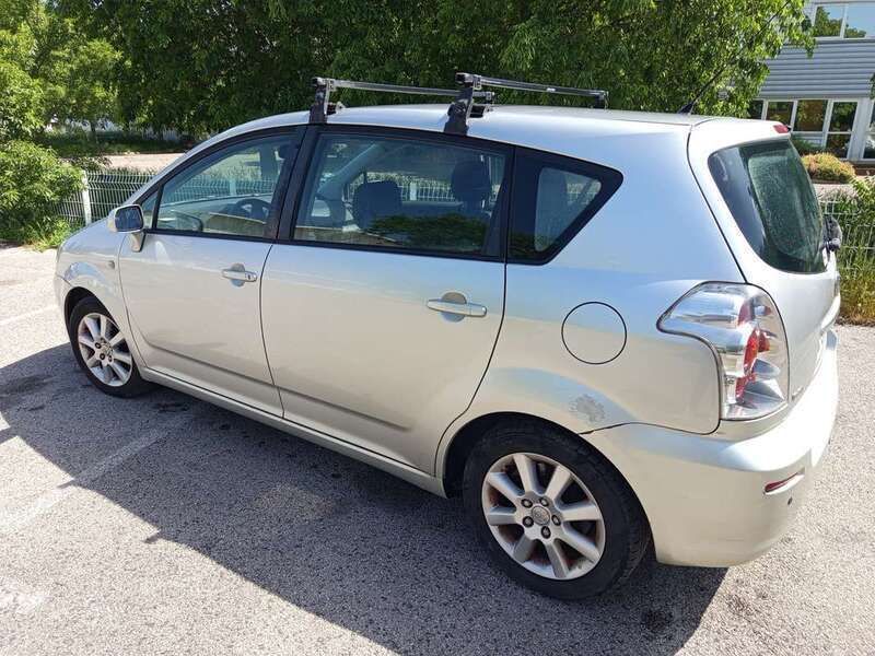 Image 4/4