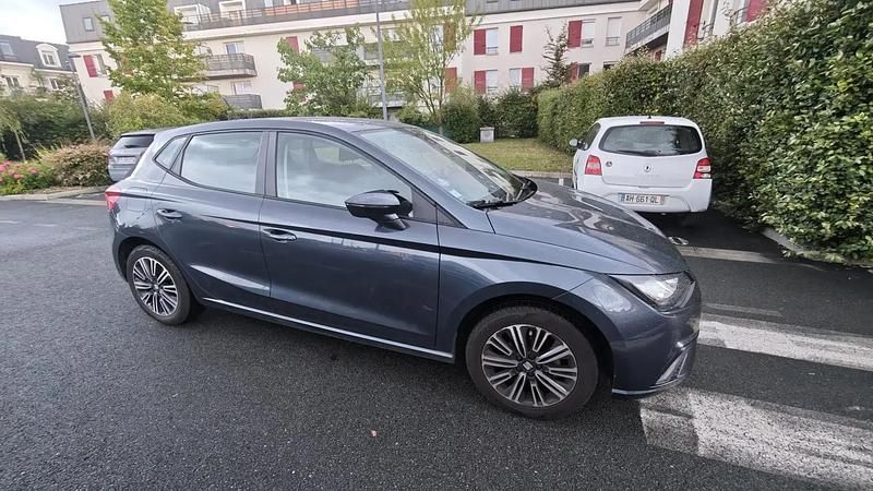Utilisé 2021 Seat Ibiza Berline | 13 990 € (Prix juste) - Image 1/4