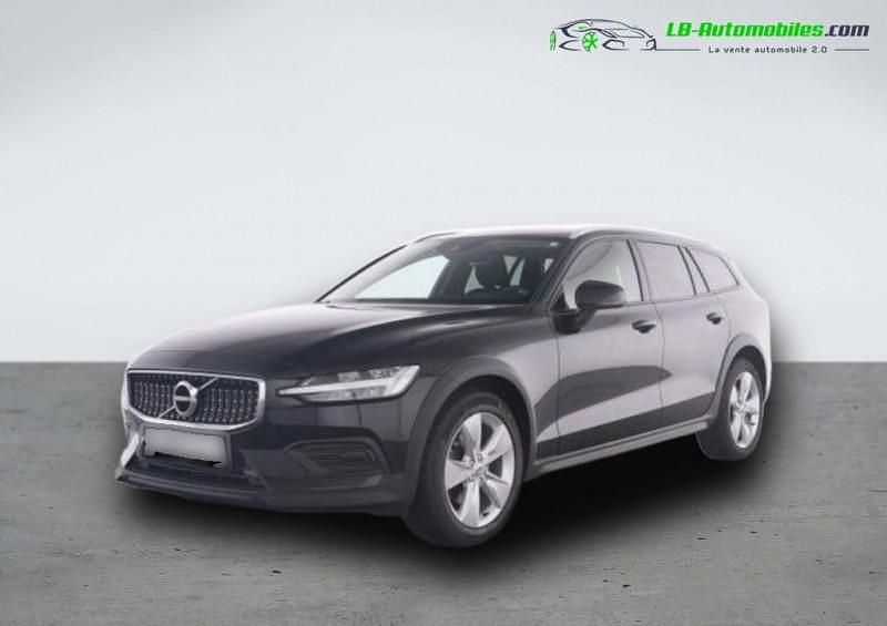 Utilisé 2022 Volvo V60 CC Break | 39 000 € - Image 1/4