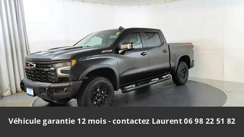 Noir Occasion 2024 Chevrolet Silverado SUV | 77 973 € - Image 1/4