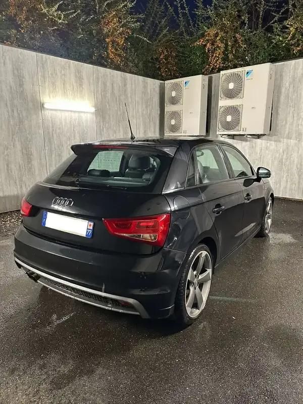 Utilisé 2012 Audi A1 Sportback S-Line Citadine | 11 800 € (Prix juste) - Image 1/4