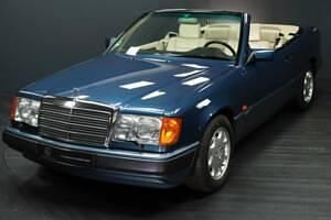 Bleu Utilisé 1993 Mercedes E300 Cabriolet | 92 500 € - Image 1/4