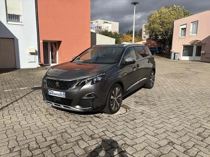 Gris Utilisé 2017 Peugeot 5008 GT Monospace | 17 200 € (Prix juste) - Image 1/4