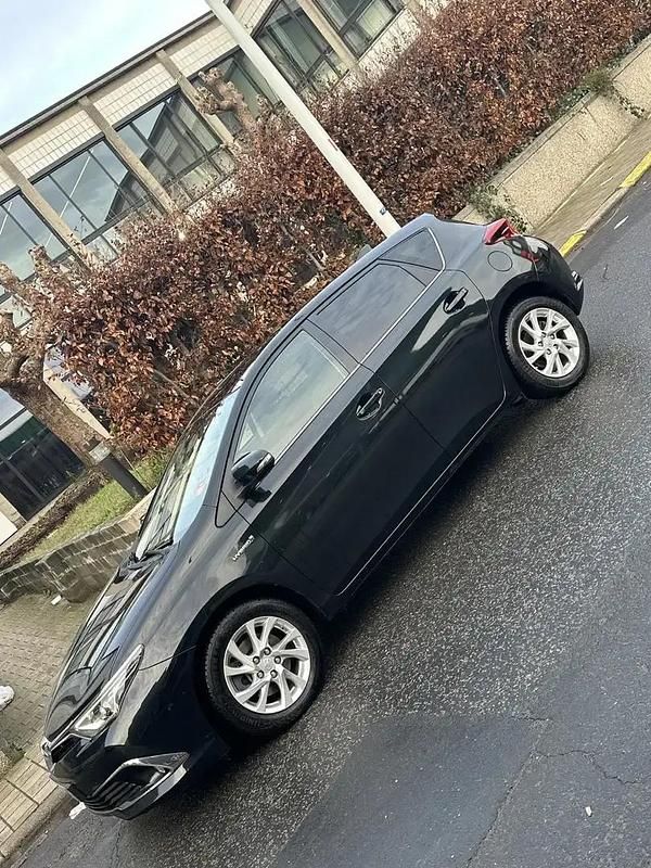 Occasion 2018 Toyota Auris Business Edition Berline | 14 700 € - Image 1/4