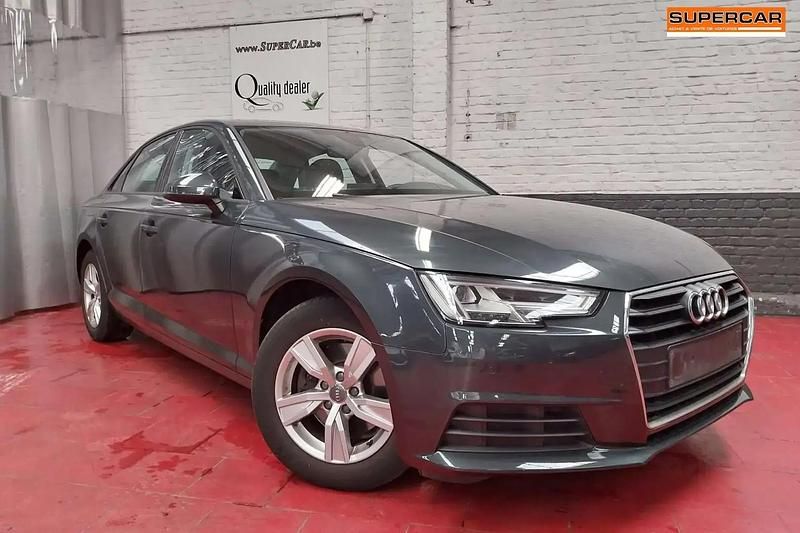 Gris Utilisé 2018 Audi A4 Berline | 17 490 € (Bon prix) - Image 1/4