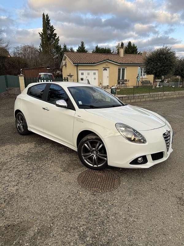 Occasion Alfa Romeo Giulietta 105 ch (77 kW) 2014 Blanc Berline