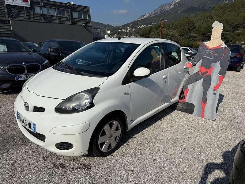 Occasion Toyota Aygo Connect Style 69 ch (50 kW) 2011 Blanc Citadine