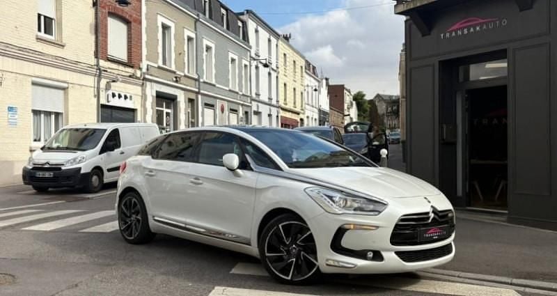 Blanc Utilisé 2014 Citroën DS5 So Chic Citadine | 7 990 € - Image 1/4