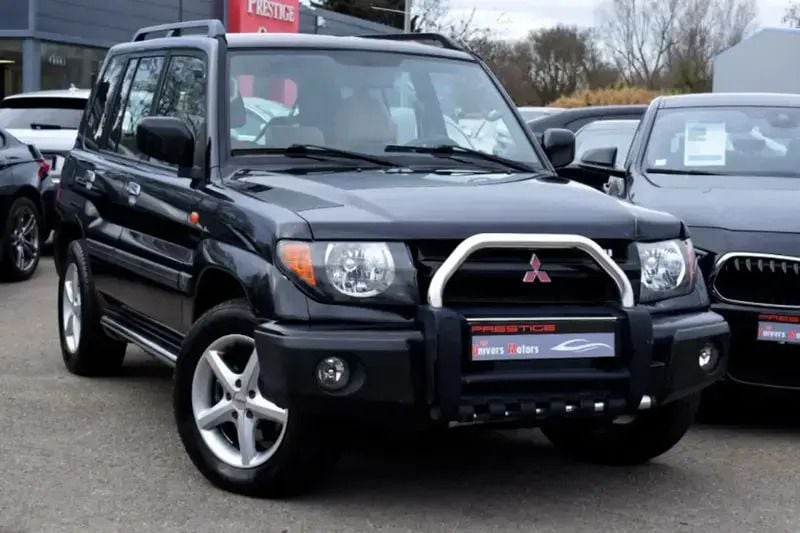 Noir Utilisé 2001 Mitsubishi Pajero Elegance SUV | 7 400 € - Image 1/4