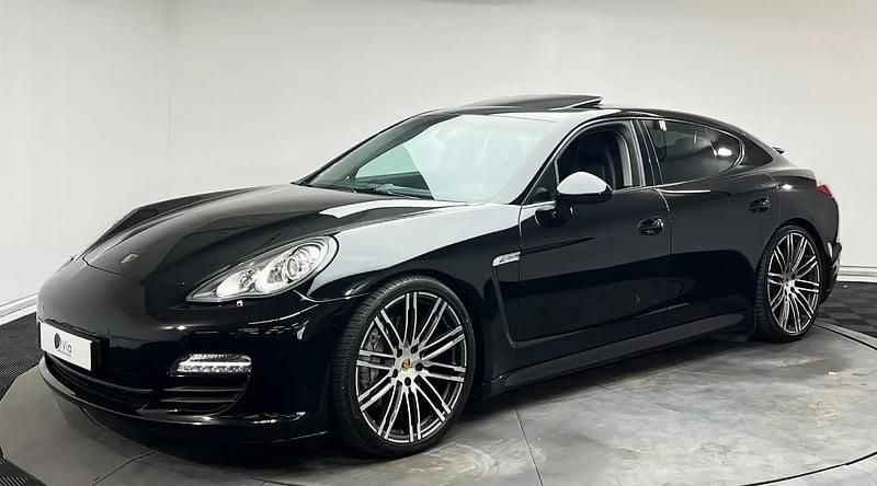 Noir Utilisé 2011 Porsche Panamera Berline | 28 990 € - Image 1/4