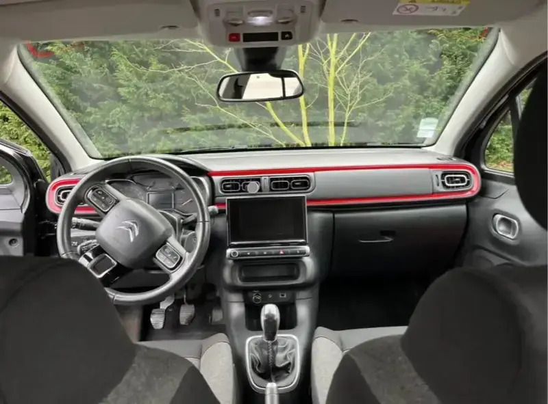 Noir Utilisé 2017 Citroën C3 PureTech Citadine | 6 300 € (Prix juste) - Image 1/4